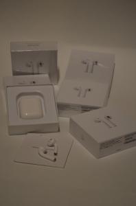 Фото  Наушники беспроводные Airpods 2 лучшая копия с блютуз настройками