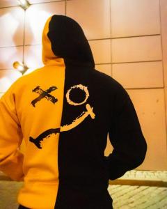 Фото Одежда Теплое унисекс худи Sad Smile (Черно-Желтый)