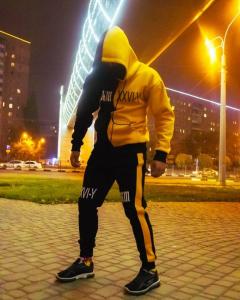 Фото Одежда Теплые спортивные штаны Sad Smile (Черно-Желтый)