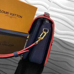 Фото Сумки Сумка Louis Vuitton Pochette Metis Marine Rouge