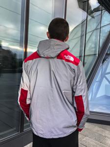 Фото  Рефлективная Куртка Supreme x The north face 