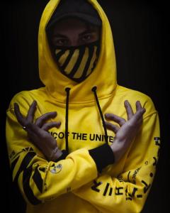 Фото Одежда Худи мужское 2020 желтое