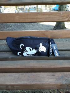 Фото Сумки Женская поясная сумка, бананка adidas originals Mickey Black