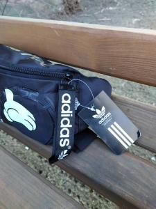 Фото Сумки Женская поясная сумка, бананка adidas originals Mickey Black