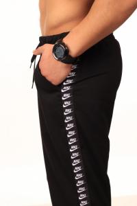 Фото  Штаны чёрные с лампасами Nike