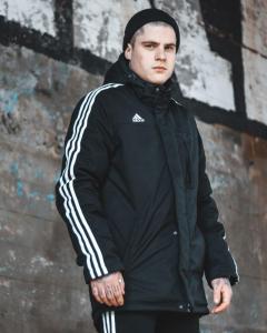 Фото Одежда Куртка весенняя мужская Adidas Originals черная