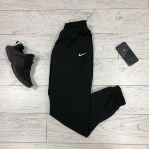 Фото  Спортивные штаны черные Nike (Найк)