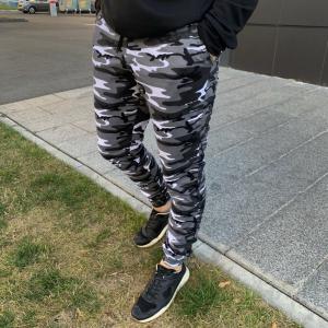 Фото  Мужские спортивные штаны камуфляж