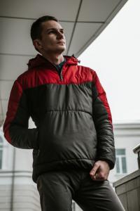 Фото  Мужская ветровка анорак весна  осень Intruder Hypnotic (красно - черный)