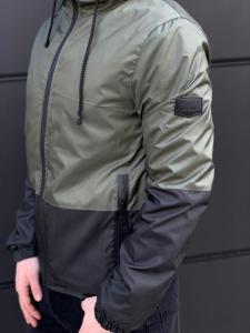 Фото  Мужская спортивная ветровка 