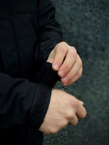 Фото  Демисезонная Куртка Waterproof Intruder (красно - черный)