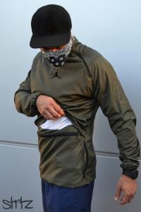 Фото Одежда Ветровка анорак Jordan 23 Tech Packable Anorak With Bag (Хаки)