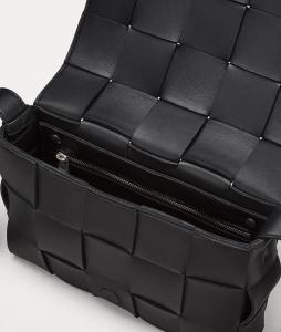 Фото Сумки Bottega Veneta Cassette Bag In Nero