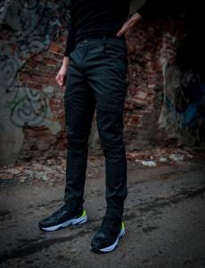 Фото  Теплые штаны карго черные Conqueror Intruder + подарок ключница