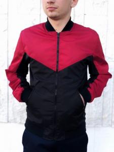 Фото  Бомбер Весенний мужской Красно-черный