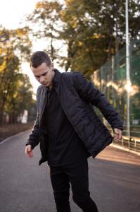 Фото  Мужская теплая черная куртка  (Весна - Осень)