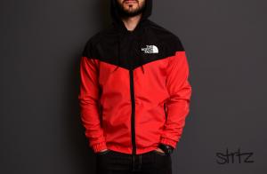 Фото  Ветровка Windrunner  The North Face (Черно-красный)