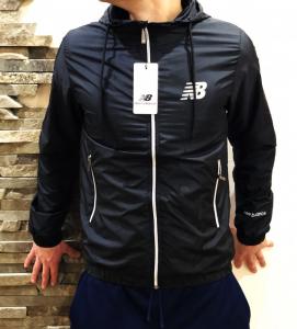 Фото Одежда Ветровка New Balance S20 black