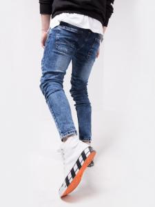 Фото Одежда Джинсы синие с нашивками