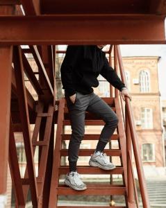 Фото Одежда Брюки джоггеры мужские Пушка Огонь Zuren серые