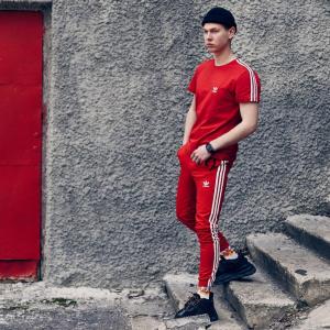 Фото Одежда Футболка Adidas Classic красная