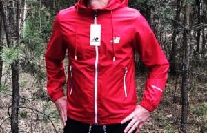 Фото Одежда Ветровка New Balance S20 red