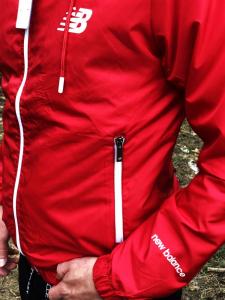 Фото Одежда Ветровка New Balance S20 red