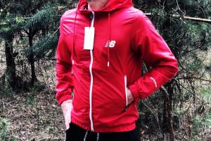 Фото Одежда Ветровка New Balance S20 red
