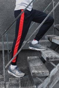 Фото Одежда Штаны спортивные с красным лампасом DNK MAFIA