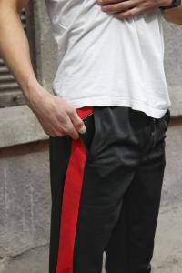 Фото Одежда Штаны спортивные с красным лампасом DNK MAFIA