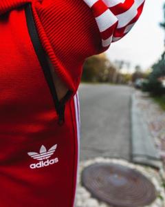 Фото Одежда Спортивный костюм Adidas Thrino красно-белый