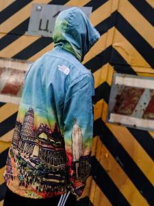 Фото  Куртка Supreme x The North Face summit day city