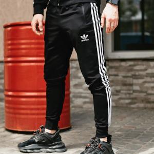 Фото Одежда Спортивные штаны в стиле Adidas Originals черные