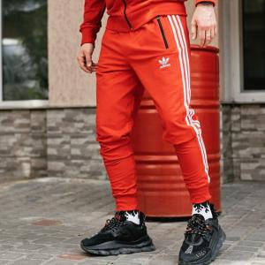 Фото Одежда Спортивные штаны в стиле Adidas Originals красные