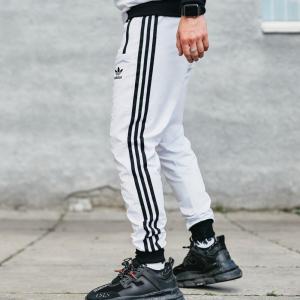 Фото Одежда Спортивные штаны в стиле Adidas Originals белые