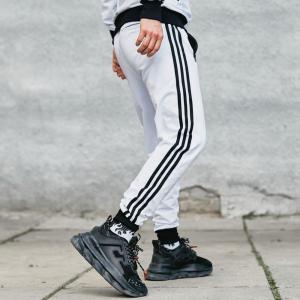 Фото Одежда Спортивные штаны в стиле Adidas Originals белые