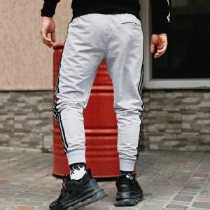 Фото Одежда Спортивные штаны в стиле Adidas Originals серые