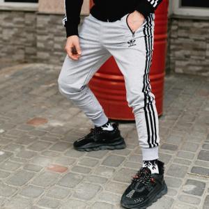 Фото Одежда Спортивные штаны в стиле Adidas Originals серые