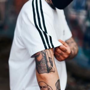 Фото Одежда Футболка Adidas белая