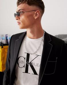 Фото Одежда Футболка белая Calvin Klein большой принт