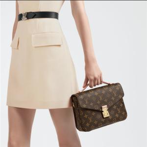 Фото Сумки Louis Vuitton Pochette Metis Monogram