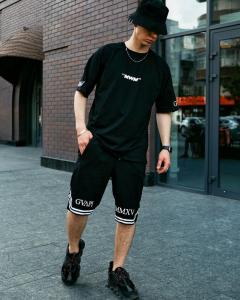 Фото Одежда Футболка унисекс GVAPI Mmxv черные