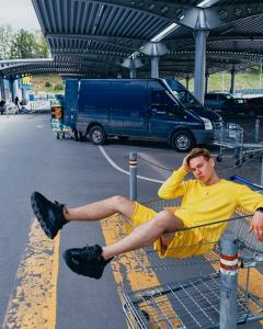 Фото Одежда Шорты мужские трикотажные Пушка Огонь Breet желтые