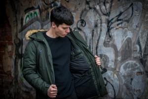 Фото Одежда Мужская зимняя парка хаки HotWint Intruder с мехом