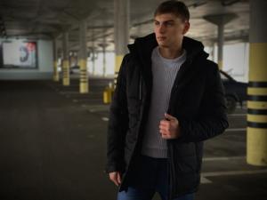 Фото Одежда Зимняя Куртка Everest Intruder черная.