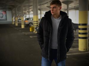 Фото Одежда Зимняя Куртка Everest Intruder черная.