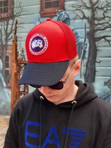 Фото Шапки, кепки Кепка бейсболка тракер Canada Goose Красно-синий