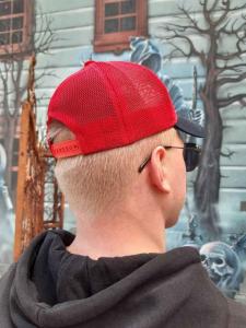 Фото Шапки, кепки Кепка бейсболка тракер Canada Goose Красно-синий