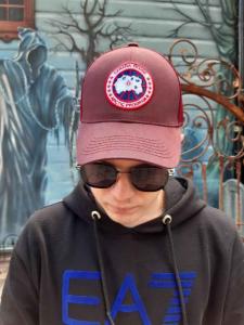 Фото Шапки, кепки Кепка бейсболка тракер Canada Goose Бордовый