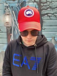 Фото Шапки, кепки Кепка бейсболка тракер Canada Goose Красный